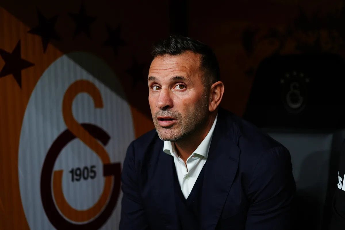Fenerbahçe derbisinde Okan Buruk (AA)