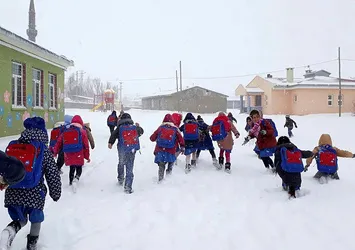 Son dakika: 8 ilde okullara kar tatili
