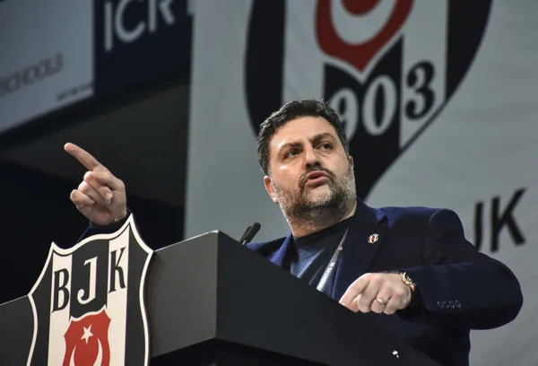 safak-mahmutyazicioglunun-abisi-dehset-gecesini-anlatti-saat-0030-siralarinda-1643465431337.jpg Şafak Mahmutyazıcıoğlu'nun abisi dehşet gecesini anlattı: Saat 00.30 sıralarında... - 2