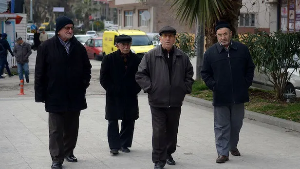 65 yaş üstü sokağa çıkma yasağı var mı? 65 yasağı olan iller hangileri? İşte tam liste... - 5