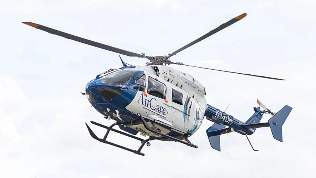 ABD'de ambulans helikopter düştü: 3 ölü