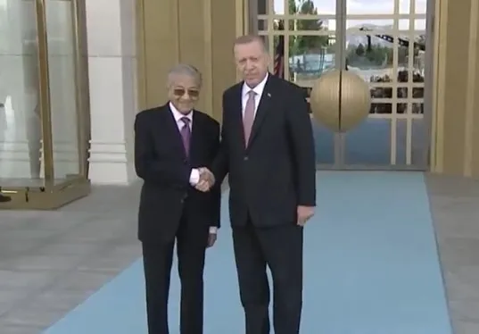 Ankara'ya önemli ziyaret! Başkan Erdoğan, Malezya Başbakanı'nı karşıladı - 5