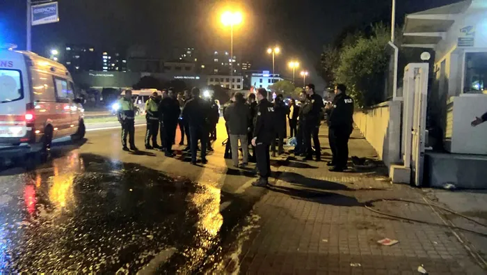 istanbul-avcilarda-otomobil-2-kisiye-carpti-1-olu-1651272768922.jpg İstanbul Avcılar’da otomobil 2 kişiye çarptı: 1 ölü - 1