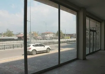 Kiracı fırsatçılığı konuttan sonra dükkanlara da sıçradı!