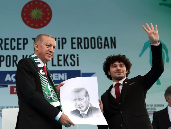 Başkan Erdoğan PKK’nın gölgesine sığınan 7’liye ülkenin kırmızı çizgilerini hatırlattı: Bu ülke terör devleti değildir