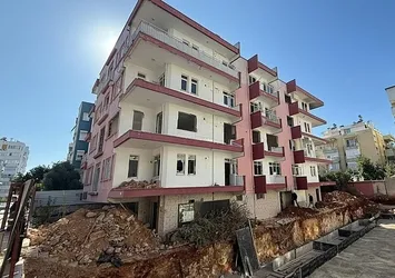 Antalya'da sır olay! Metruk binada ceset bulundu