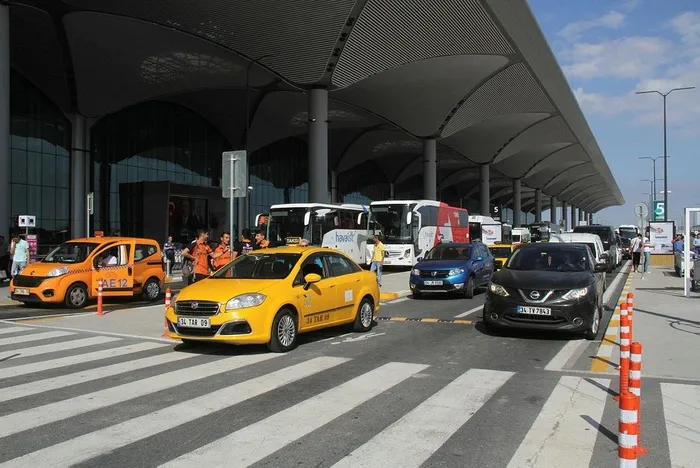 İstanbul’da bomba alarmı! Fünyeyle patlatıldı