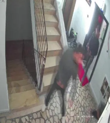 1705045998803.jpg Önce vuruldu ardından bıçaklanıp darp edildi! Dehşet anları kamerada - 3