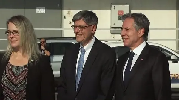 katil-israil-gazzede-soykirim-yapiyor-cibaliye-bureyc-ve-maghazi-multeci-kamplarina-bombardiman-onlarca-olu-va-1698993919408.jpeg Katil İsrail Gazze'de soykırım yapıyor! Cibaliye, Bureyc ve Maghazi mülteci kamplarına bombardıman: Onlarca ölü var - 9