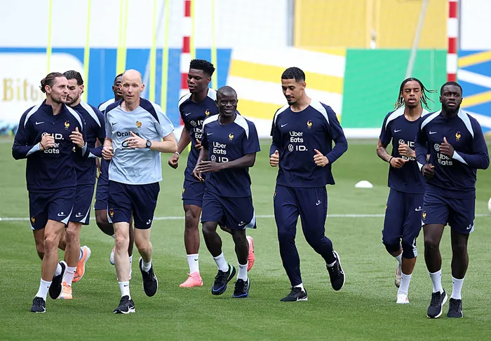 EURO 2024 kaldığı yerden devam ediyor! Son 16 tur maçları başlıyor! Millilerimiz Avusturya karşısında...