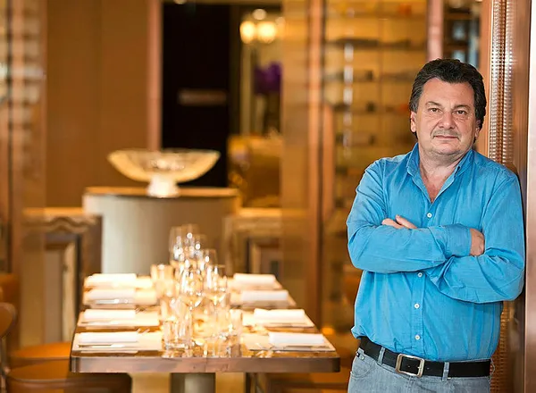 Adalar Belediye Başkanı Erdem Gül’ün yardımcısına ait mekanda Vedat Milor denize itildi