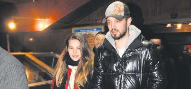 Aslı Enver ve Murat Boz aşkı uzatmalarda