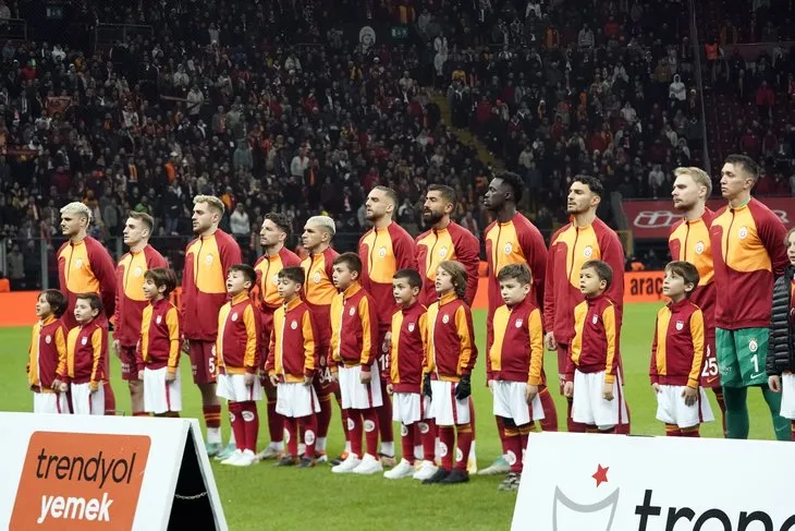 Beşiktaş Galatasaray maçı | Bir derbiden daha fazlası! Ligin kaderi belli olacak! İşte muhtemel ilk 11’ler