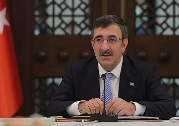 Asgari ücrette denge vurgusu! Cevdet Yılmaz'dan açıklama geldi