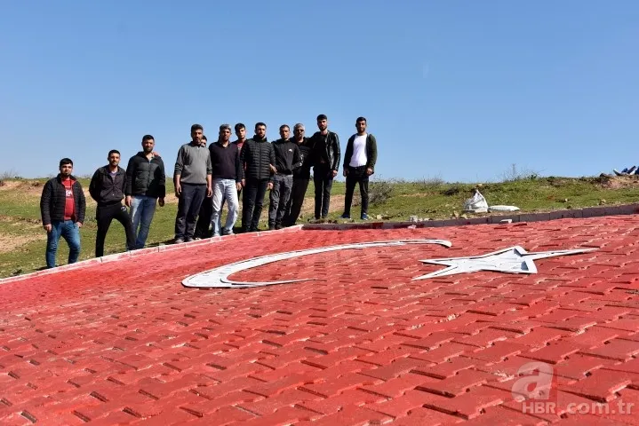 Suriye sınırına dev Türk bayrağı yapıldı 9