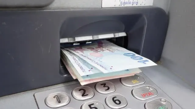 Emeklinin zamlı maaşı netleşti! Ek ödeme tutarları e-Devlet'te! Kim ne kadar maaş alacak? SSK, Bağ-Kur, memur emeklisi...