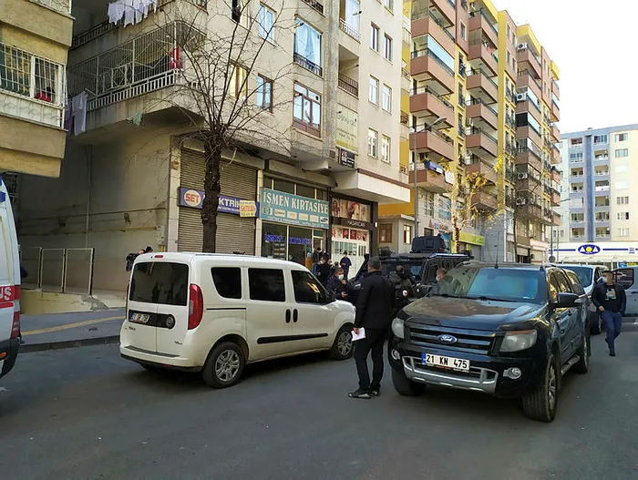 Son dakika: Diyarbakır'da doğalgaz faciası: Avukat, eşi ve stajyeri öldü - 1
