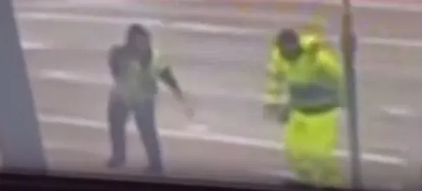 Kraliçe Elizabeth’in ölümünü dans ederek kutladılar