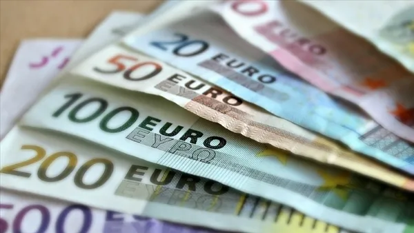 1661198563618.jpg Euro ve dolar yatırımcıları dikkat! Son 20 yılın en düşük seviyesi! FED eylül ayında hangi kararı alacak? FED faiz mi artıracak? - 3