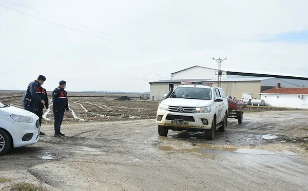 1643899891759.jpg Bizler Türk askeri sayesinde hayatta kaldık! Yunanistan'daki insanlık vahşetinden kurtulan göçmenler o anları anlattı - 4