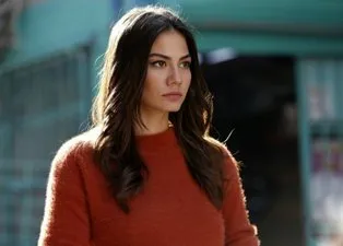 Doğduğun Ev Kaderindir’in Zeynep’i Demet Özdemir estetiksiz haliyle şok etti!