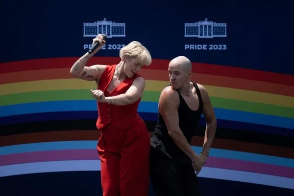 Beyaz Saray LGBT terörüne teslim oldu! Skandal olaya tepkiler çığ gibi! Elon Musk’tan dikkat çeken çıkış: Onlar sizin çocuklarınız değil