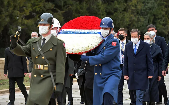 Son dakika: Türkiye İsrail ilişkilerinde yeni dönem! Başkan Erdoğan İsrail Cumhurbaşkanı Isaac Herzog’u resmi törenle karşıladı