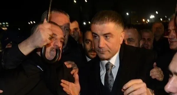 Takvim Gazetesi Yazarı Bülent Erandaç'tan A Haber canlı yayınında dikkat çeken açıklama: Organize suç örgütü elebaşı Sedat Peker 'omerta'ya mı güveniyor? - 4