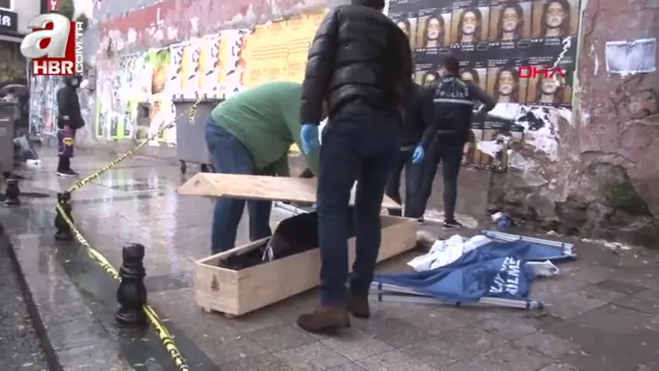 Beyoğlu’nda cadde ortasında ceset bulundu