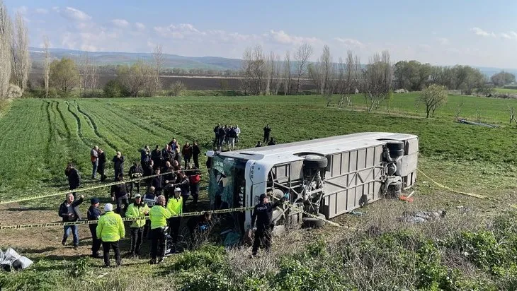 Eskişehir’de korkunç kaza! 3 ölü 31 yaralı