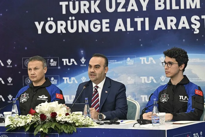 ikinci-turk-astronot-tuva-cihangir-atasever-de-uzaya-gidiyor-tarih-belli-oldu-1715074027247.jpeg İkinci Türk astronot Tuva Cihangir Atasever de uzaya gidiyor! Tarih belli oldu - 1