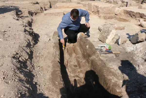 Adıyaman'da tarihe ışık tutan olay! Perre Antik Kenti'nde bin yıllık iskelet bulundu - 3