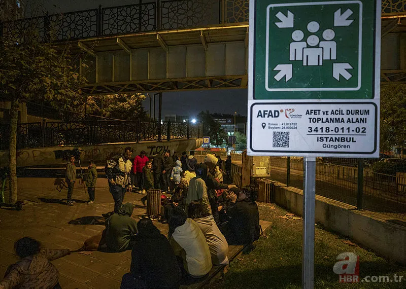 Düzce depreminin ardından ünlü isimlerden peş peşe paylaşımlar geldi 2
