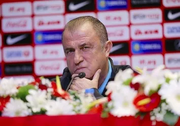 Türkiye'de 4 futbolcu kadrodan çıkarıldı
