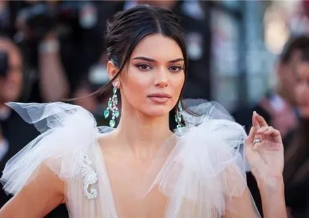 Kendall Jenner'a 90 bin dolarlık ceza! Paylaşımı başını yaktı