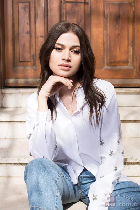 Hadise'den şok bir hamle daha! Ailesini tamamen sildi 21