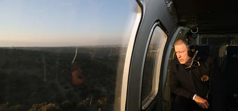 Son dakika: "Asker kışladan geç çıkarıldı" iddiası | Milli Savunma Bakanı Hulusi Akar: TSK ilk andan itibaren millete koşmuştur