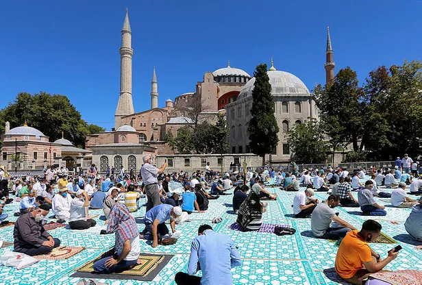 İstanbul bayram namazı saati: 13 Mayıs 2021 Ramazan Bayramı namazı İstanbul'da saat kaçta kılınacak? Diyanet takvimi! - 1