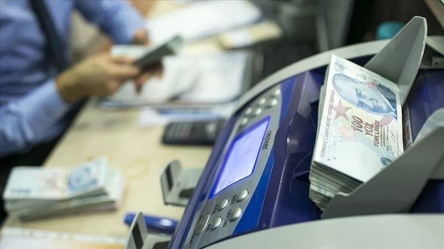 Erkek çocuklarda yaş ve eğitim durumu aylık hakkını belirliyor.