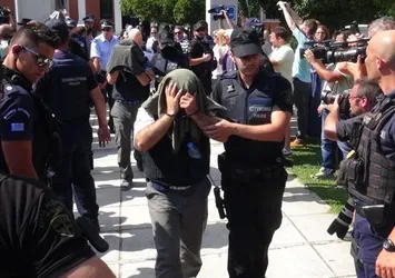 Yunanistan'a kaçan darbecileri saran korku