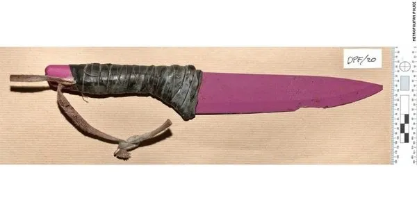 Londra'da sahte intihar kemeriyle saldırmışlar - 1