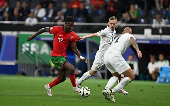 Portekiz penaltılarda çeyrek finalde!