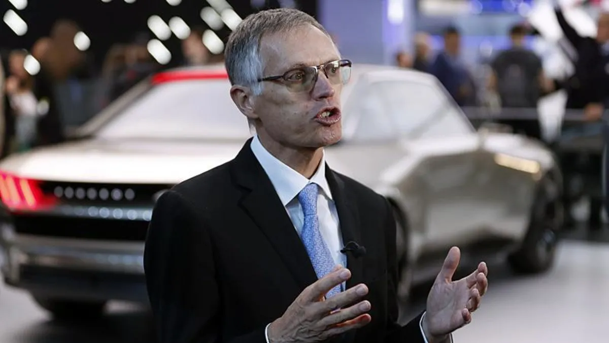 Stellantis CEO'su Carlos Tavares istifa etti