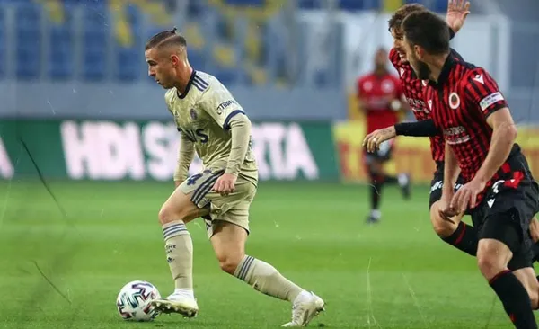 Kanarya evinde ağır yaralı! Fenerbahçe 1-2 Gençlerbirliği MAÇ SONUCU - 11
