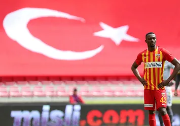 Beşiktaş'ta Bernard Mensah sesleri yükseliyor!
