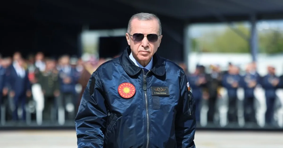 Başkan Recep Tayyip Erdoğan'dan "Birlikte Türkiye'yiz" paylaşımı! Bayraktar Kızılelma, TCG Anadolu, TOGG, KAAN...