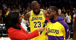 NBA tarihine geçen an! Baba oğul ilk kez...