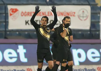 Serdar Gürler Huesca'ya transfer oldu