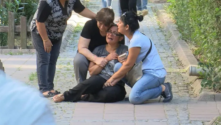 Kayınpederini ve eşini vurup intihar etti - 1