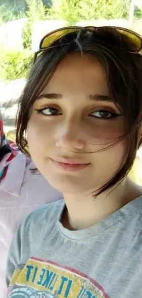 fatihte-vahset-kadinin-kafasini-kestikten-sonra-surlardan-atlayarak-intihar-etti-kan-donduran-vahseti-defterin-1728075102094.jpg İkbal Uzuner(19) (DHA)